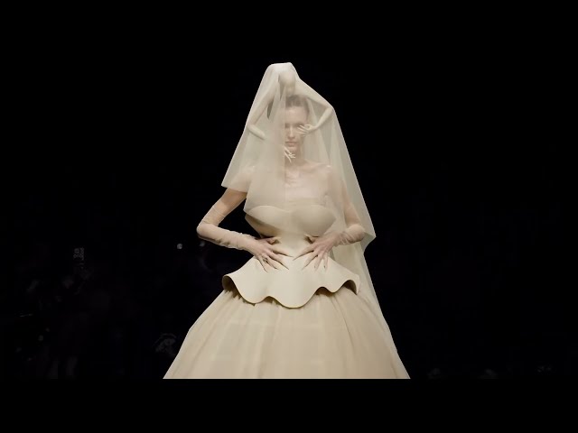 ROBERT WUN FW25 Couture    "Becoming"