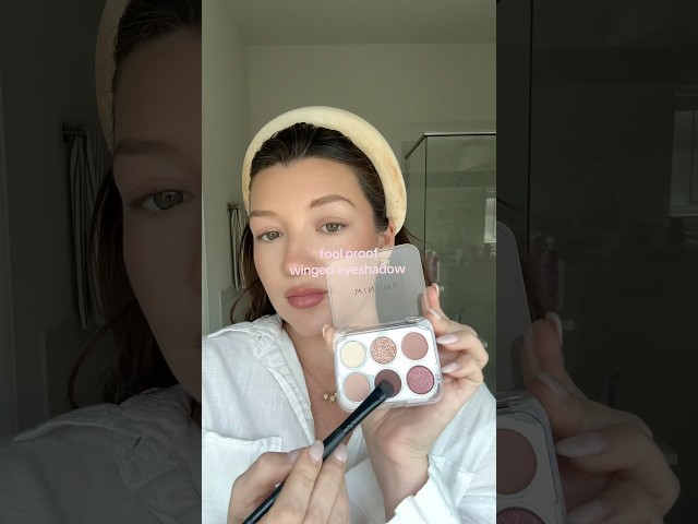 Eyeshadow hack for dummies 🤭 #makeup #makeuphacks #easymakeup #eyeshadow