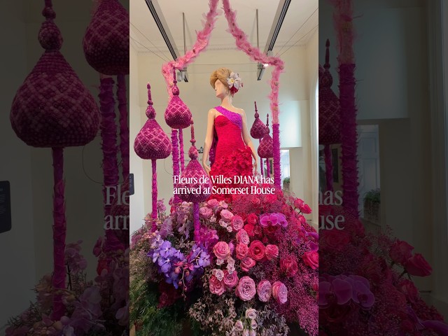 🌸✨ Fleurs de Villes DIANA has arrived at Somerset House! ✨🌸 #thingstodoinlondon #royalfashion