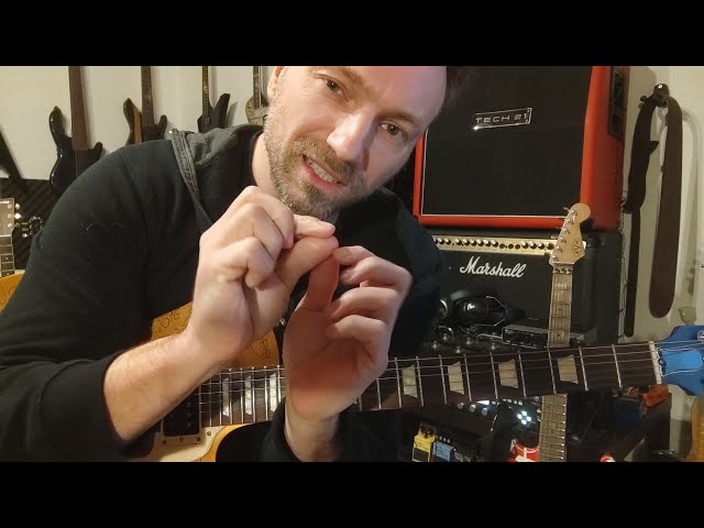 Why you should use your fingers to pluck the electric guitar!