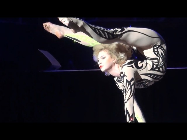 Anastasia Shymanskaya — Contortion Performance
