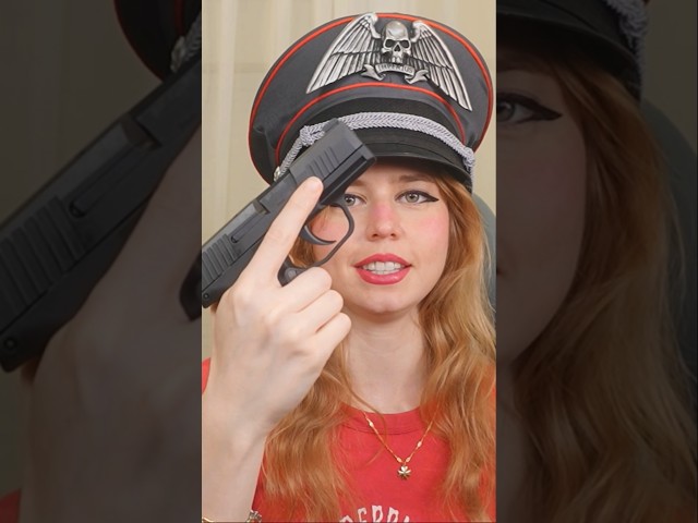 Commissar has a gun 😳 #warhammer40k #warhammer #guns