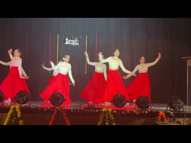 Banke Titli dil uda and bahara group dance