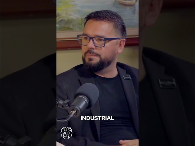IA en el Trabajo: Reemplazo o Transformación Laboral? #shorts
