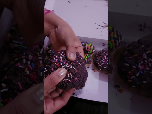 #doubtnut #shots #sweets #chocolatecake #darkchocolate #chocolatedoughnut #food #cake #doughnuts