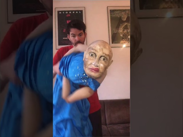 Giant Puppet Dance 🤯🤯 #giantpuppet #puppet #giant #puppets #funny #fyp #fy #fd