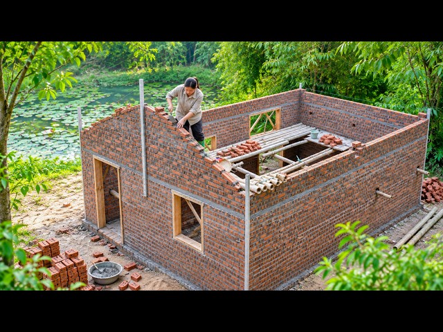 After Losing Her Old Home, She Builds a New One Alone at Amazing Speed