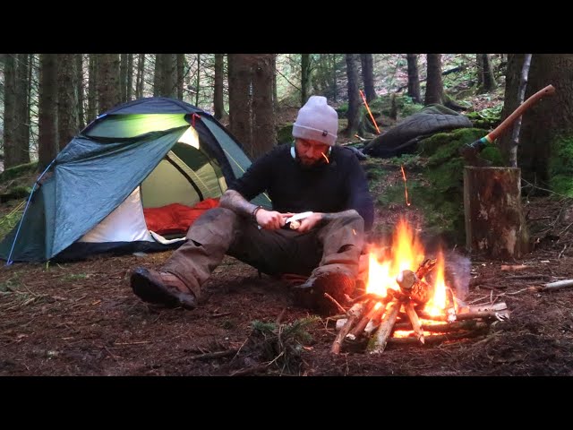 Solo Bushcraft Camping on the Longest night of the Year - Winter Solstice Wild Camp Deep in the Wood