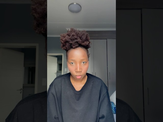 natural 4c hair styles and makeup not my phone falling 😂😂😂 #naturalhair  #4chair #makeup #