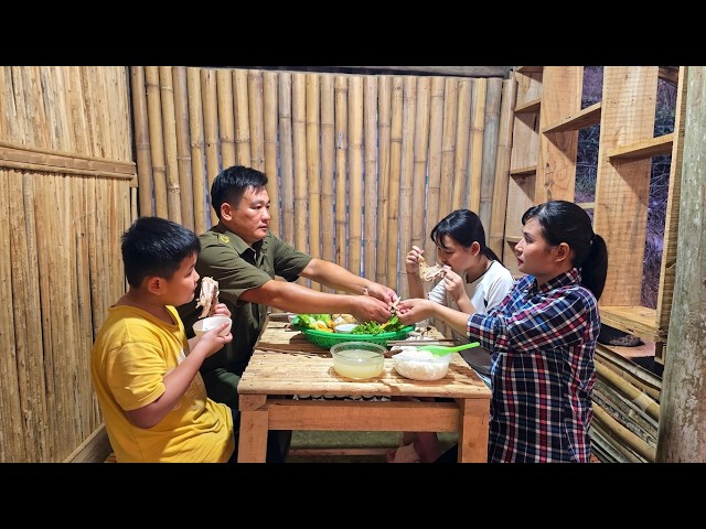 Where Love Begins: A Single Woman and Police Officer Hoang, Together with Their Children, Build a Wa