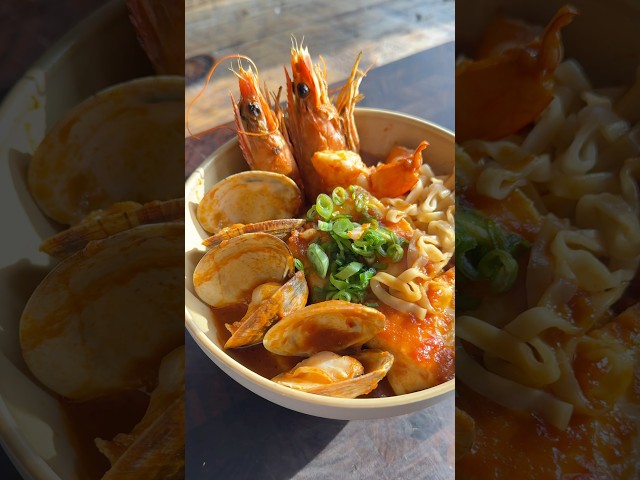 Miso Ramen Bouillabaisse for this rainy day 🇫🇷 🍜