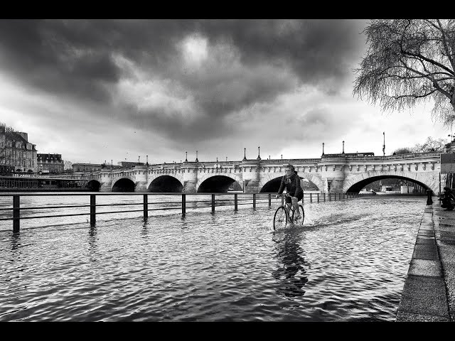 Paris au fil de la Seine 360 3D