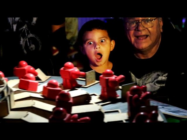 This Giant 3D Zoetrope Is Mesmerizing