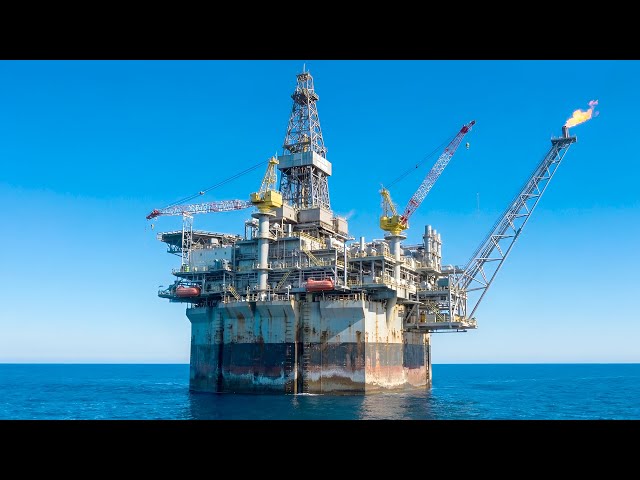 Life Inside The World's LARGEST Oil Rig - Berkut Platform