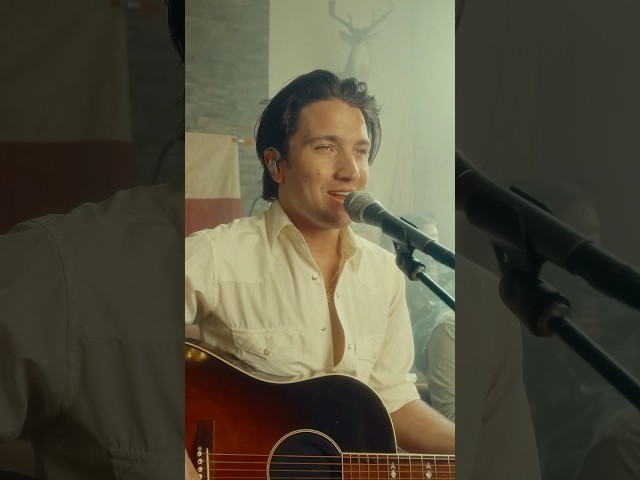 If I go down, I’m goin’ down swingin’ #drakemilligan #westernswing #swing #countrymusic