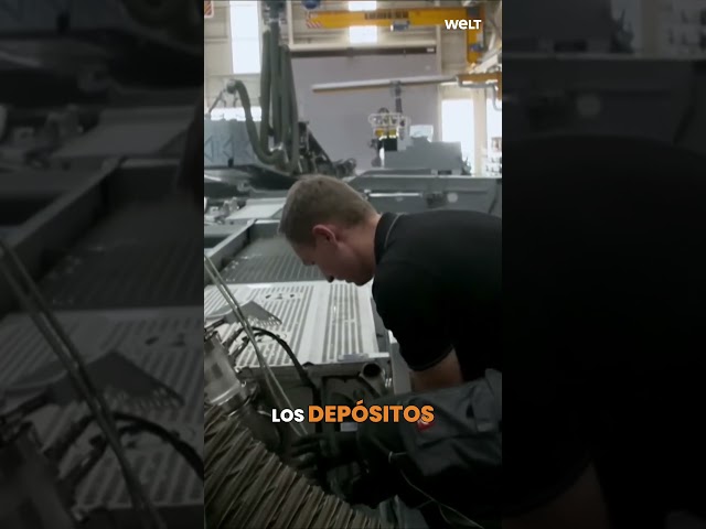 Puesta a prueba del motor en la grúa telescópica móvil | WELT #shorts