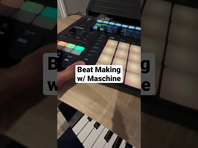 #Shorts Making beat with #Maschine