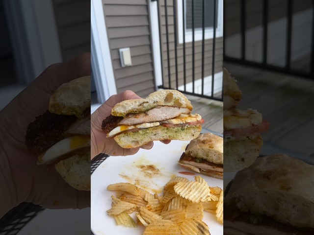 Sandwich of the summer 🥪 #lunch #lunchideas #sandwhich #easylunch #cookingvideo #cookingathome #yum