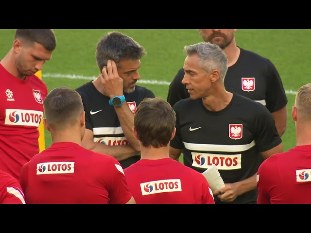 Poland Players Train Ahead Of Slovakia Clash - Poland v Slovakia - Euro 2020