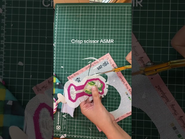 Crisp scissor ASMR