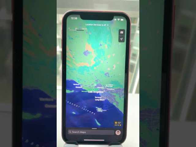 Using Maps with One Finger - iOS Tips and Tricks #shorts