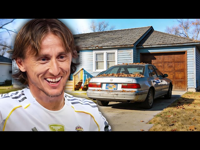 Extremely Wealthy Footballers Who Live Like They're Poor