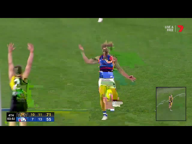 WORST KICK IN AFL HISTORY???