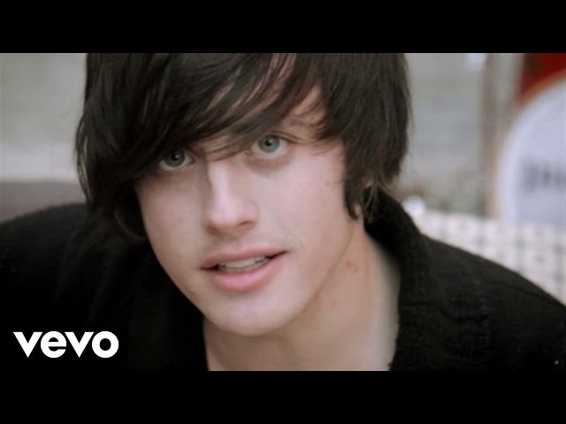 Parachute - Kiss Me Slowly (w/ Lady Antebellum Intro)