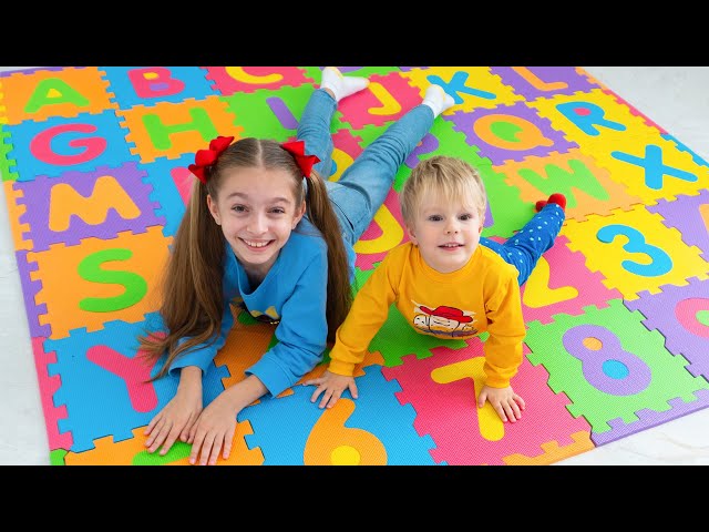 ABC Learn English Alphabet with Alicia and Alex | Children Songs by Sunny Kids Songs