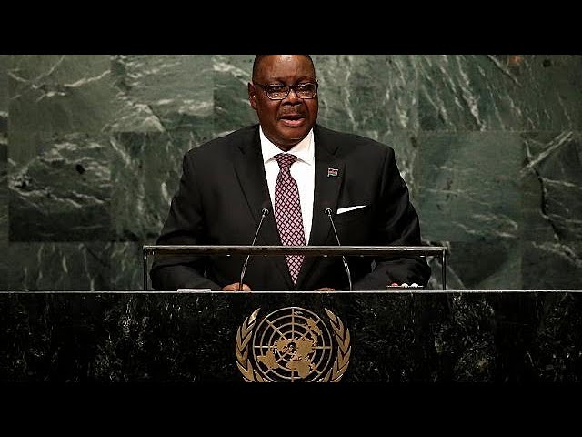 Video: Malawi president heckled in parliament