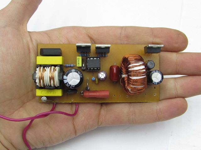 Simple switching mode power supply