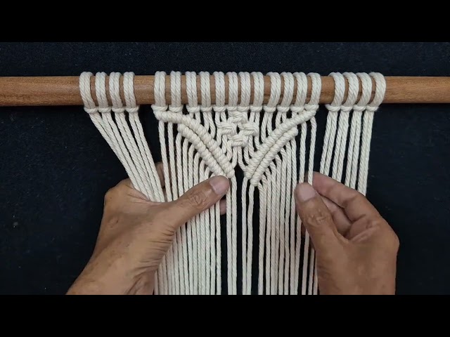 Macrame wall hanging #macrametutorial #macrame #diy #handmade #tutorial #wallhanging #Knot