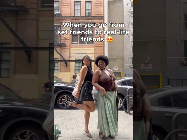 ⁠Making friends on set with @Teyonna 😊 #modellife #commercialmodel