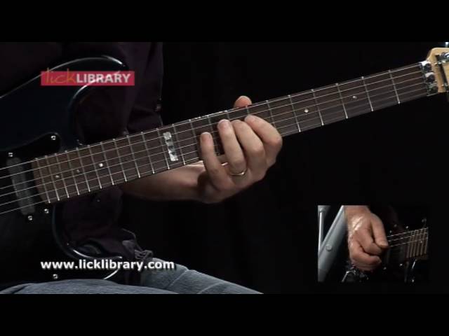 Smoke On The Water Deep Purple Guitar Solo | Slow & Close Up | Licklibrary