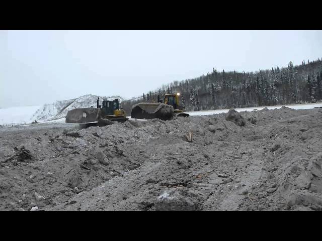 Komatsu Dozers Double Pushing