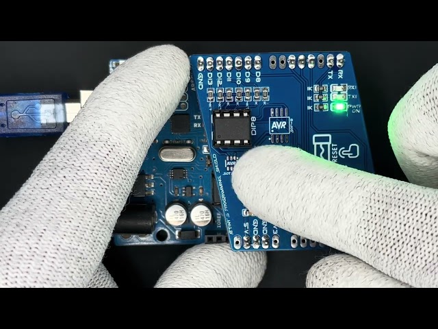 MÓDULO SHIELD PROGRAMADOR Y FUSE  PARA MICROCONTROLADORES ATTINY