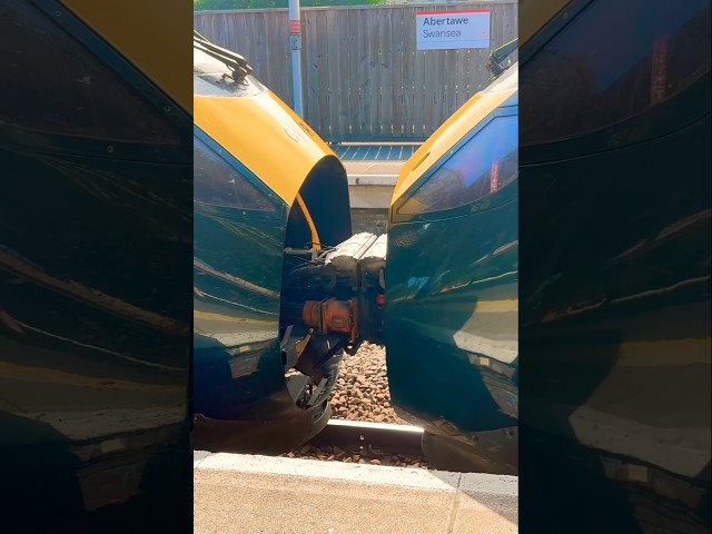 Great Western Train’s Connecting At Swansea, South Wales #shorts