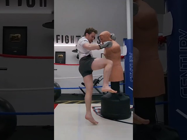 The Muay Thai Clinch Explained in 60 Seconds