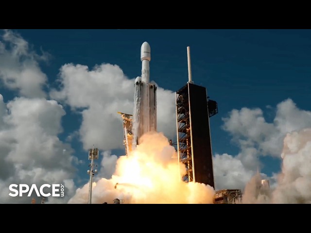 Blastoff! SpaceX Falcon Heavy rocket launches 6.6 ton satellite, nails landings in Florida