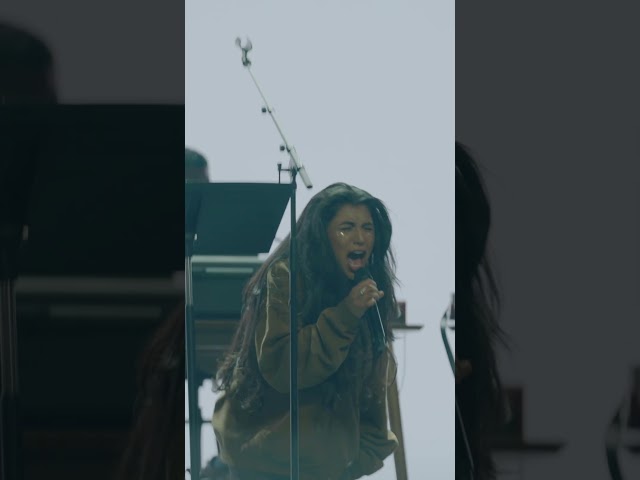 “YESHUA, MESSIAH, OUR HIGH PRIEST, OUR BRIDEGROOM..” #upperroom #fyp #worshipmusic #eoy25