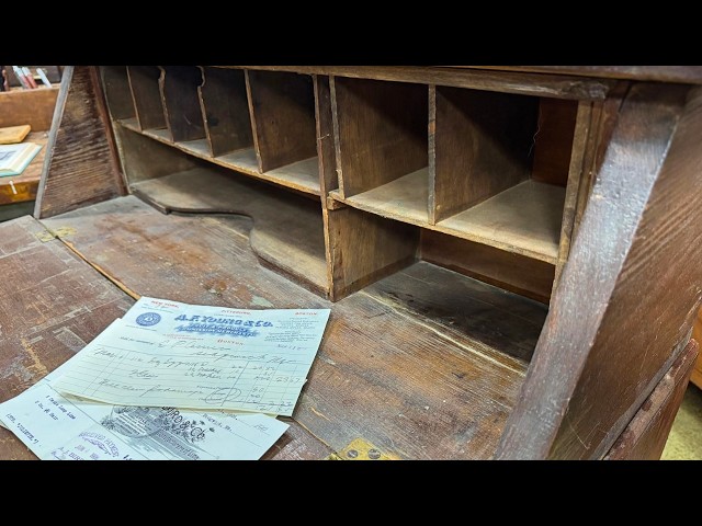 Ep.177 I Found This OLD Desk and Tried to RESTORE it