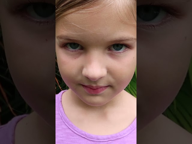 #staringcontest with Laura - Did you win?!