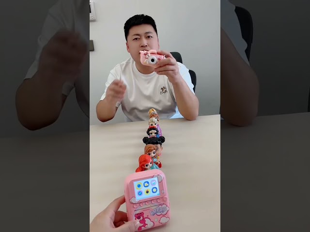 Look Sonu, I will take a photo of this doll.#short