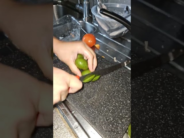 Cutting bengali belfoi #cookingshorts #cooking #cookingtutorials