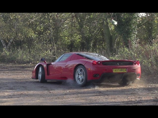 Ferrari Enzo in motion - Ferrari Enzo Drifting
