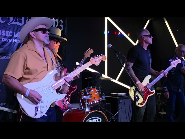 The 44's doing Devil Woman Red Devils, Lester Butler, Johnny Main,  Kid Ramos,  Denis Depoitre,  