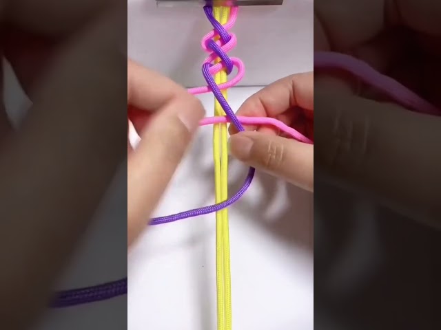 Macrame Bracelet Tutorial for Beginners: Simple & Beautiful Designs