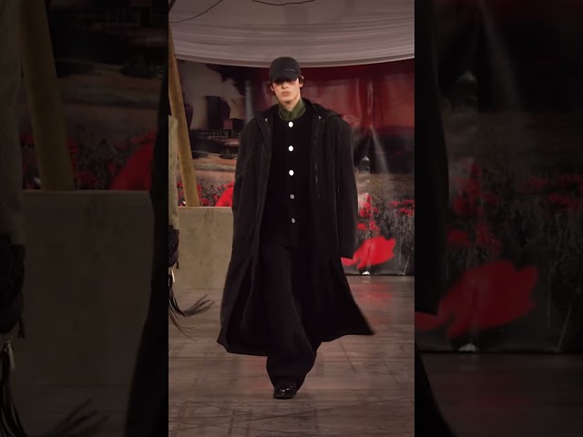 032C Autumn/Winter 2025/26 : Exploration of the Invisible at PFW
