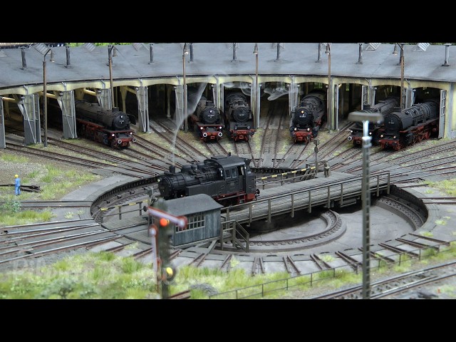 Stunning Märklin HO Scale Model Railroad with German Steam Locomotives - Industrial Model Railway