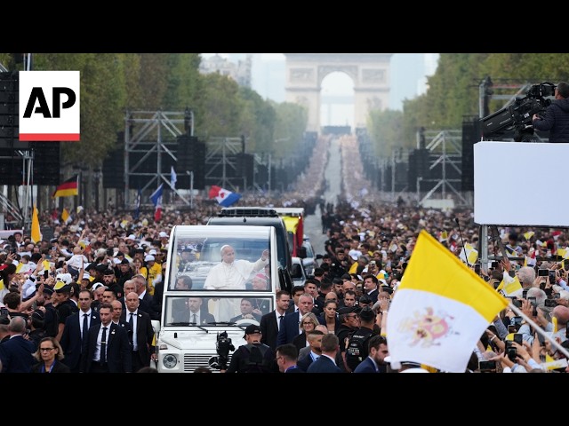 Pope Leo XIV arrives at Place de la Concorde and celebrates a huge Mass